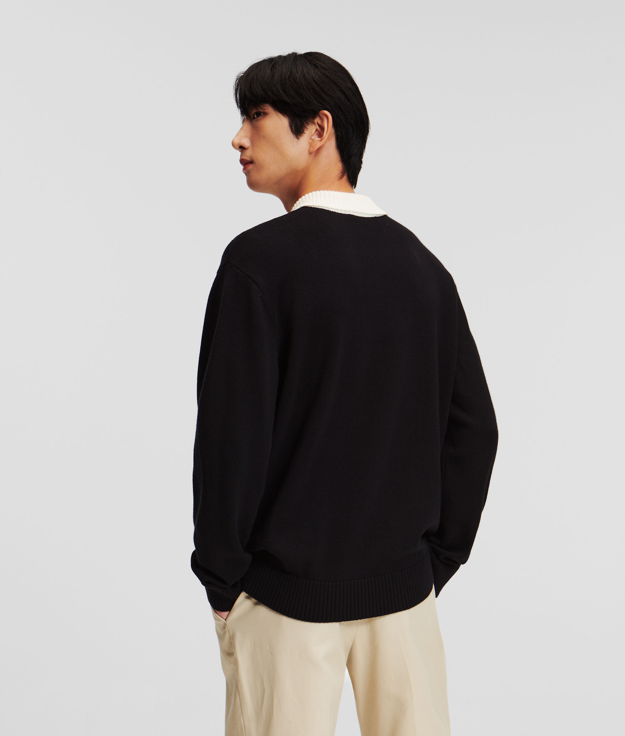 (image for) Intuitive KNITTED LONG-SLEEVED POLO SHIRT